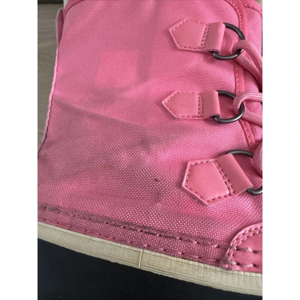 Sorel Girls Snow Boots Yoot Pac Nylon boot Mid-calf Lollipop/Pink Glo. Size 3